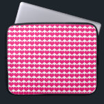 Rosa Cute Hearts Mönster Laptop sleeve<br><div class="desc">Enkla och söta Cute Hearts Mönster Laptop sleeve med ett upprepat mönster av små rosor. Texten kan läggas till i denna utformning för ge personligen.</div>