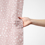 Rosa Dalmatian Spots, Dalmatian Dots, Dold Print Sjal<br><div class="desc">Cute,  roligt och adaterma dalmatiska fläckar mönster i rosa och vita färg. Modern gåva och trendig,  perfekt för dalmatiske älskare i ditt liv.</div>