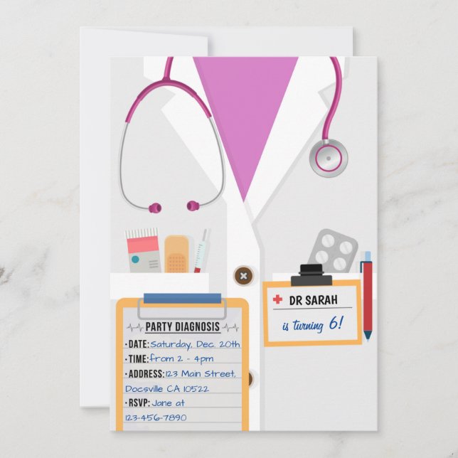Rosa Doktor Scrubs Födelsedagsfest inbjudan (Framsida)
