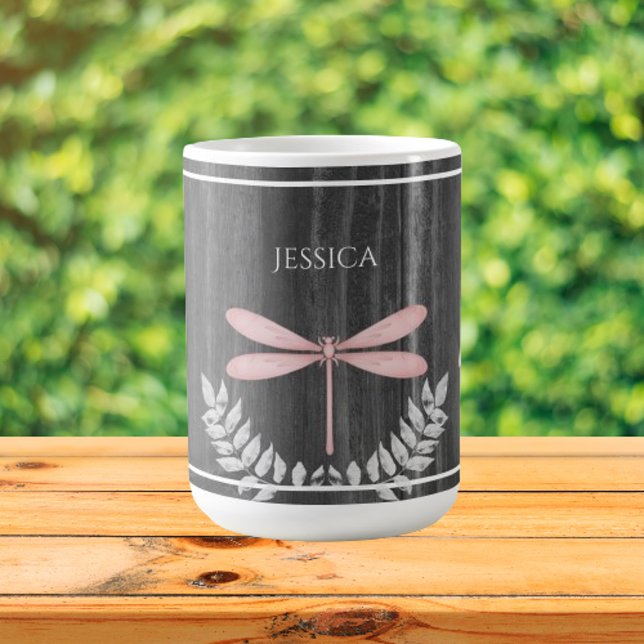 Rosa Dragonfly Rustic Personlig Coffee Mugg (Pink Dragonfly Rustic Personalized Coffee Mug)