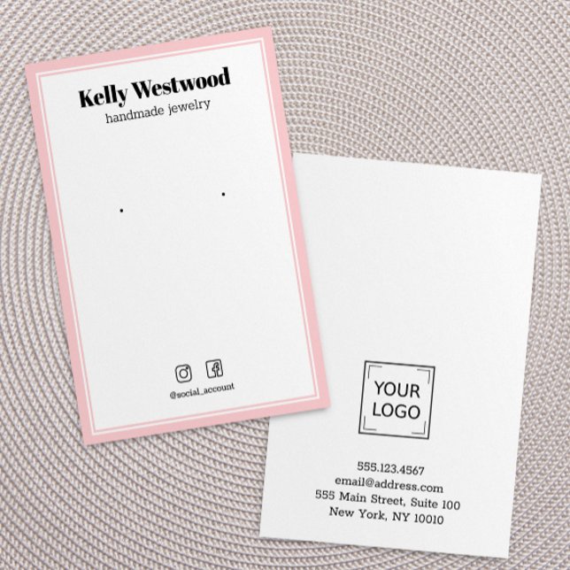  ROSA EARRING VISNING LOGOTYP SOCIAL ICON VISITKORT (Blush pink border earring display card with space for your personal logo and featuring social icons)