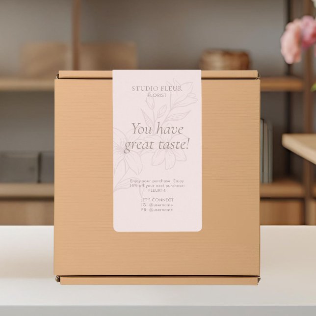 Rosa | Enkla moderna flaggskeppsetiketter Fraktsedel (Skapare uppladdad)