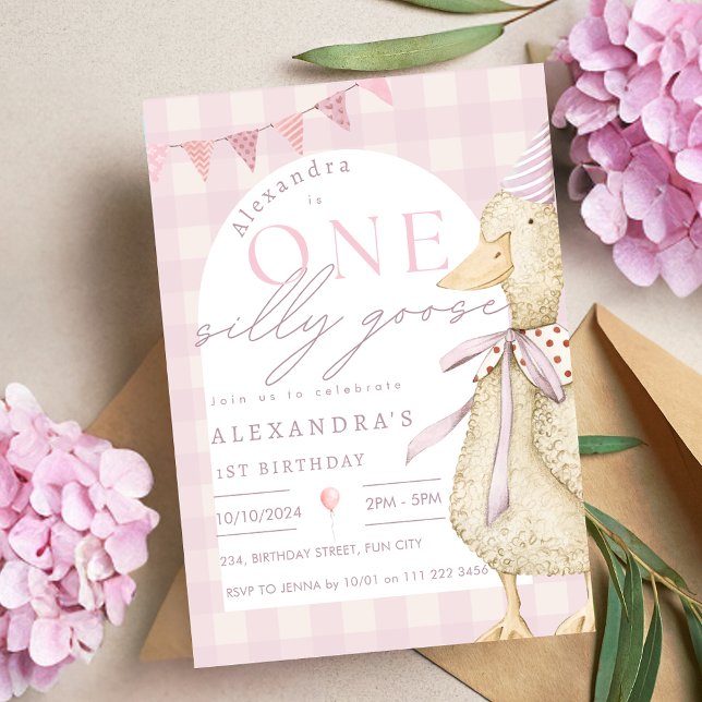 Rosa Ett Fånig Goose Gingham 1:a födelsedagen Inbjudningar (Pink One Silly Goose Gingham 1st Birthday Invitation)