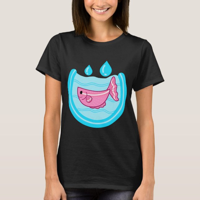 Rosa fisk i blått vatten med vattendroppar t shirt (Framsida)