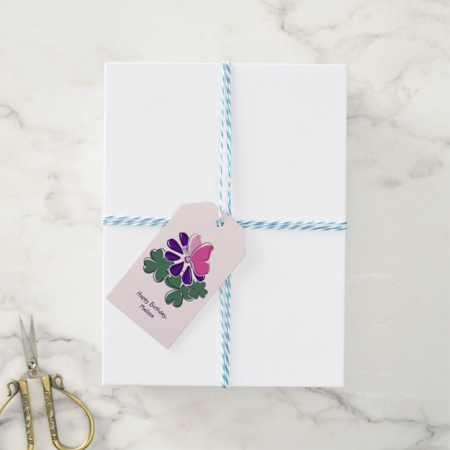 Rosa fjäril Lila blomma Rodnad Grattis på födelsed Presentetikett (Med Snöre)