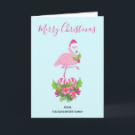 Rosa Flamingo i Santa Hat med Candy cane Bouquet Helgkort<br><div class="desc">Ett julkort med ett tropiskt temat julflamingo med en rosa julhatt. Under fötterna är en candy cane bouquet med tropiska blommor och rosa söt. En myrsprit på bröstet.</div>