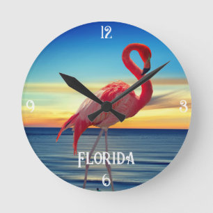 Rosa Flamingo och Ocean Sunset Rund Klocka