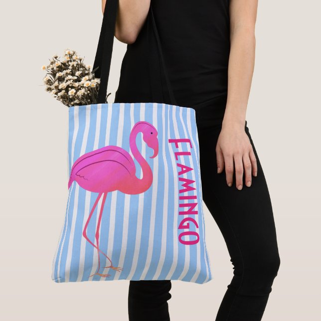 Rosa flamingo på blå ränder tygkasse (Närbild)