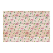Rosa Flamingo på laminerad Wood Mönster
