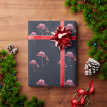 Rosa Flamingo Pattern Vin Drinker Funny Presentpapper<br><div class="desc">Backa dina gåvor i Festive stil med vårt flamingomönster Pappert. Denna klassiska och tidlösa design ger presenter en aning värme och tradition. Oavsett om du lägger in tankfulla presenter för nära och kära eller lägger till en festlig beröring till dina dekorationer, så är det här söta pappra inslagningsalternativet perfektens val....</div>