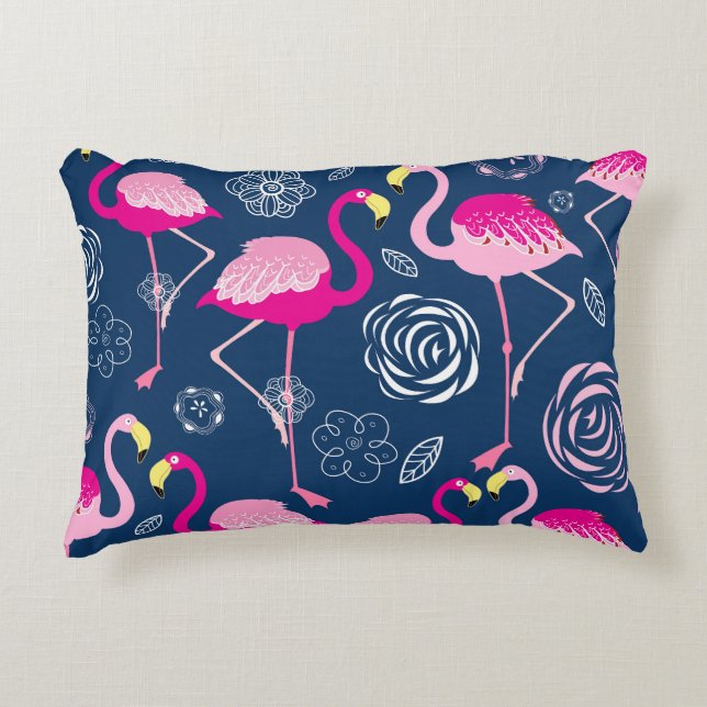 Rosa Flamingos: Graphic Mörk Mönster Prydnadskudde (Framsidan)