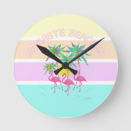 Rosa Flamingos med Handflatan, Namaste stränder, C Rund Klocka