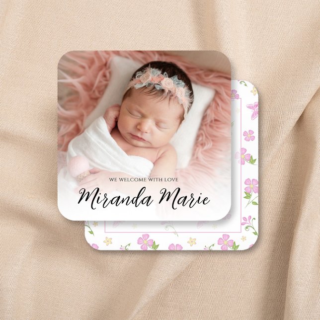 Rosa Flicka Photo Template-Blommigt (Baby photo announcement with pretty pink floral rose pattern. )