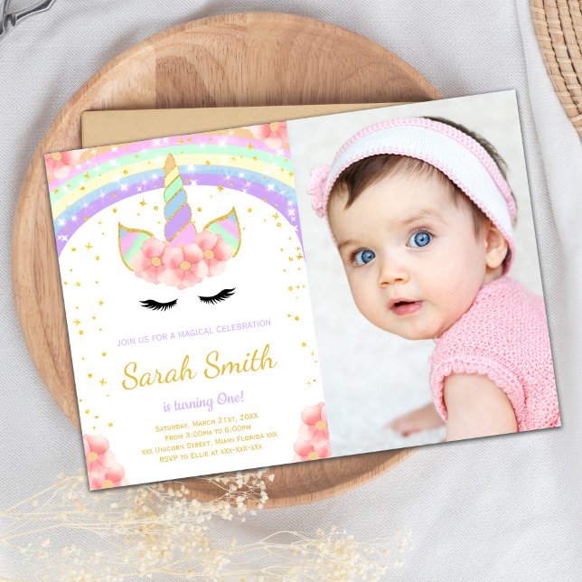 Rosa Flower Unicorn-inbjudningar med foto Inbjudningar (Pink Flower Unicorn Invitations with photo)