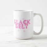 Rosa Flowers Martial Arts Black Bälte Kaffemugg<br><div class="desc">Den söt Rosa Flowers Martial Arts Black Bälte Travel Coffee Kopp har en feminin rosa-blommans typsnittsdesign med vit bakgrund. Det är en unik presentidé för den krigstiske konstnären flicka, tonåring eller kvinna för ett födelsedagstest, ett helgdag- eller ett svart bälte-rankningstest eller en examen. Lämplig för alla discipliner inklusive karat, taekwondo,...</div>