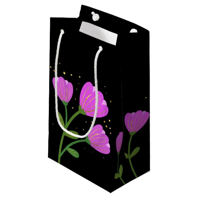 Rosa Flowers on Black Gift Bag (Framsidan Vinklad)