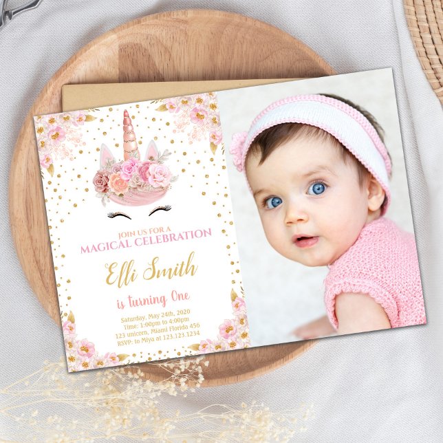 Rosa Flowers Unicorn Birthday-inbjudningar med fot Inbjudningar (Pink Flowers Unicorn Birthday Invitations w photo)