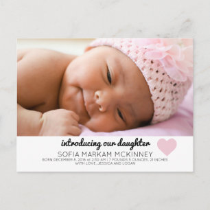 Rosa födelseannonsering för babyflicka med foto på meddelande vykort