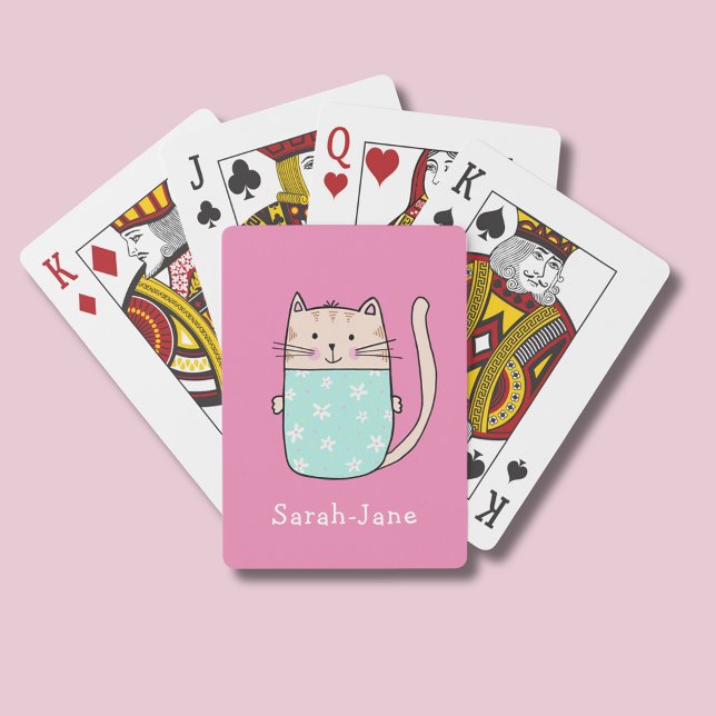 Rosa för anpassad Personlig för Cute Cat Casinokort (Personalised playing cards with illustrated cat wearing a floral outfit on a pink background.)