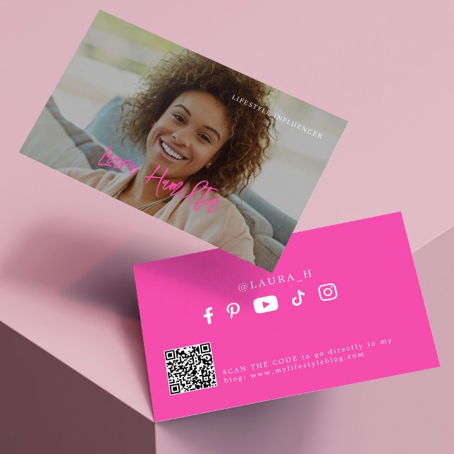 rosa för fotoqr-kod för social-media visitkort (Skapare uppladdad)