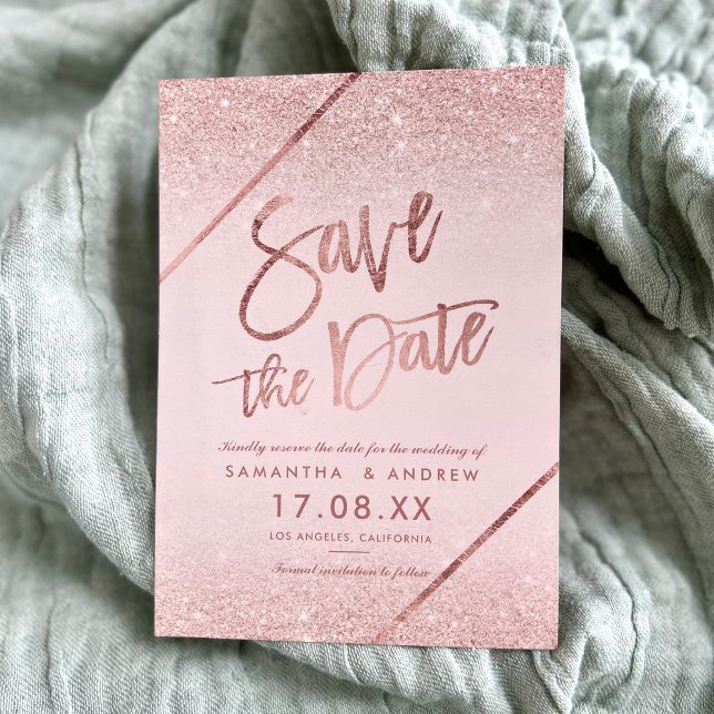  rosa för skriptet ro guld glitter sparar datumet meddelande vykort (Rose gold glitter script blush pink save the date announcement postcard)