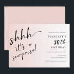 Rosa Foto 30:e födelsedag Party Inbjudningar<br><div class="desc">Surprise Modern  Rosa Photo 30:e 40:e Födelsedagsfest inbjudan. Inbjudan till eleganten kan redigeras så att den passar alla födelsedagsfester som slutar i en "th",  t.ex. 20:e,  25:e,  30:e,  35e,  40:e,  50,  60:e.</div>