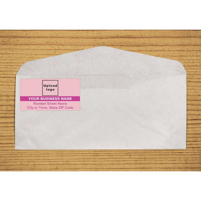 Rosa fraktetikett med markerat varumärke fraktsedel (Gray with highlighted brand name shipping label on envelope)
