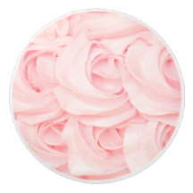 Rosa frostning av keramisk knopp från ro