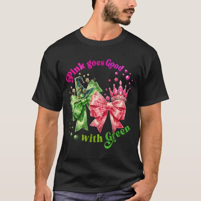 Rosa går Bra med Grönt Funny Halloween Witch Wo T Shirt (Framsida)