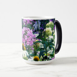 Rosa Garden Phlox liggande med Cone Flowers Magisk Mugg