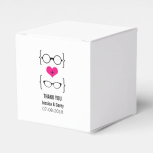Rosa Geeky Glasses Wedding Favor Boxes Presentaskar