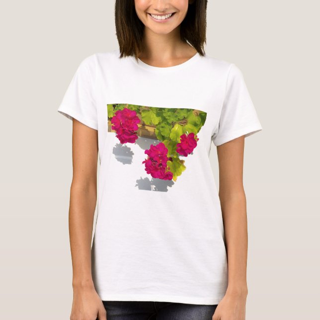 Rosa Geranium T Shirt (Framsida)