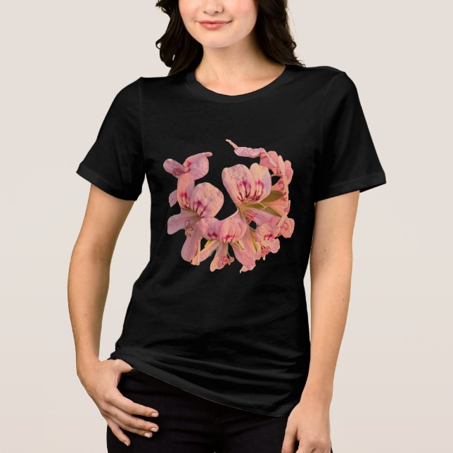 Rosa Geraniumblomma Krans Blommig T-Shirt (Framsida)