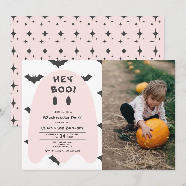 Rosa Ghost Halloween varje år, födelsedagsinbjudan Inbjudningar (Fram/baksida)