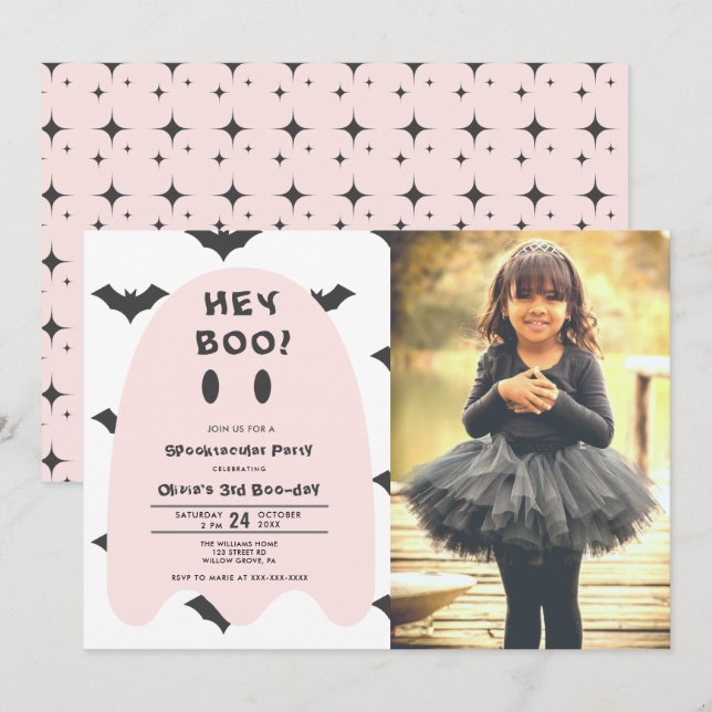 Rosa Ghost Halloween varje år, födelsedagsinbjudan Inbjudningar (Fram/baksida)