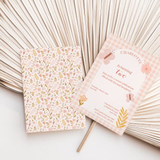 Rosa Gingham Butterfly med blommor Birthday Inbjudningar