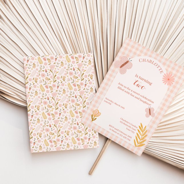 Rosa Gingham Butterfly med blommor Birthday Inbjudningar (Skapare uppladdad)