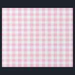Rosa Gingham-emballering papper Presentpapper<br><div class="desc">En rosa Gingham-omslutning papper tillför en liten charm och elegans till vilken gåva som helst! Denna papper är en perfekt för bachelorette-partifavörer, möhippor eller vilket sött firande som helst. Den har en klassisk mönster som kontrolleras i mjuka skuggor av rosa. Vare sig det används för att figurera små gåvor eller...</div>