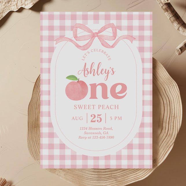 Rosa Gingham Peach First Birthday Inbjudningar (Skapare uppladdad)