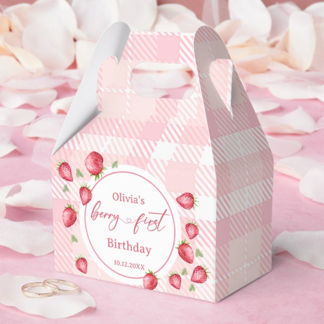 Rosa Gingham Strawberry Birthday Presentaskar (Bröllop)