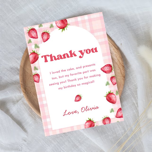 Rosa Gingham Strawberry Birthday Tack you Card Inbjudningar (Skapare uppladdad)