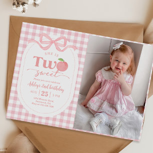 Rosa Gingham Sweet Peach 2:a födelsedagsfoto Inbjudningar