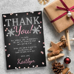 Rosa Girl Girl's Winter jul Baby Shower Tack Kort<br><div class="desc">Säg tack i stil med trendigets babydusch tack vare dina kort. Mallformuleringen är enkel att anpassa och din familj och dina vänner kommer att bli glada när de får dessa fantastiska tack.</div>