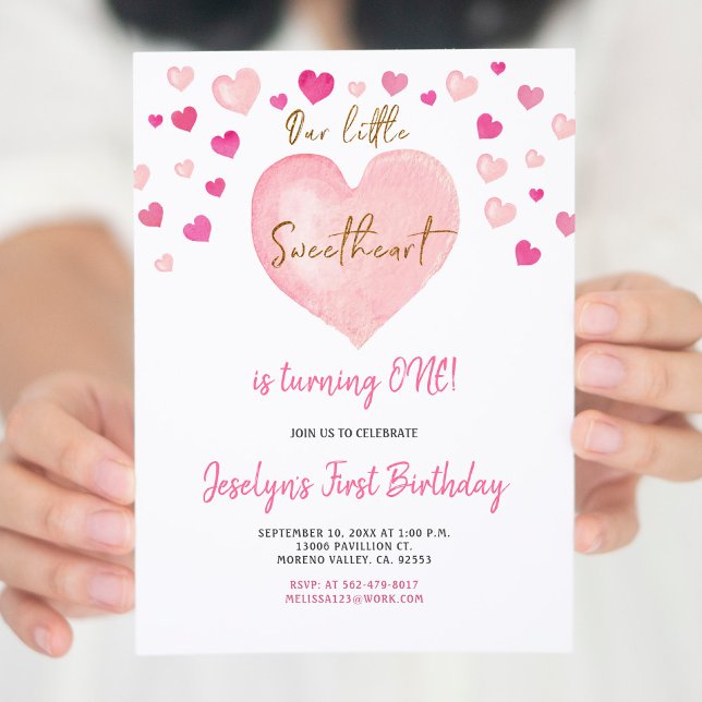 Rosa Girl Watercolor First Birthday Heart Inbjudningar (Skapare uppladdad)