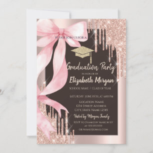 Rosa glitter-examensmössa med band, dropar Foto Br Inbjudningar