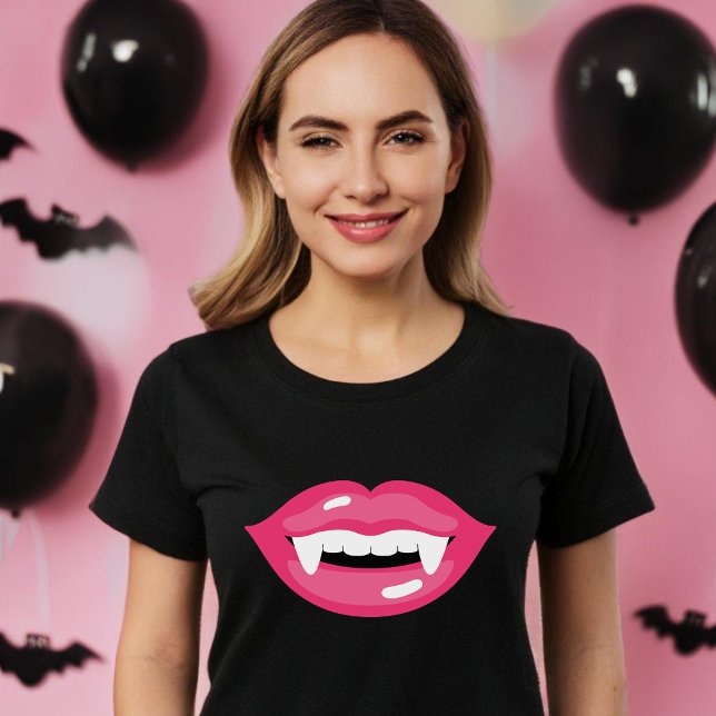 Rosa Glossy Vampire Läppar Fangs Mouth Halloween Tee Shirt (Please note: This image is a digital mockup.)