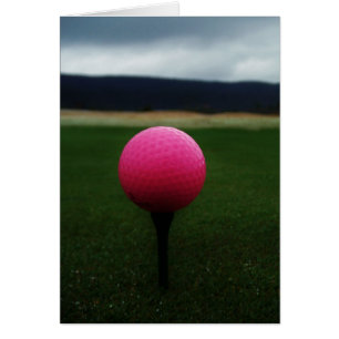 Rosa Golf Boll på en golfbana i bergsområden Hälsningskort
