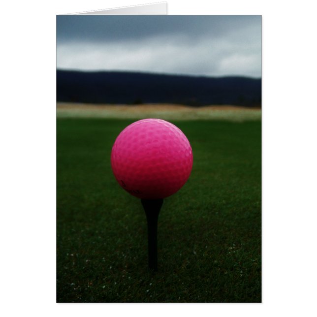 Rosa Golf Boll på en golfbana i bergsområden Hälsningskort (Framsidan)