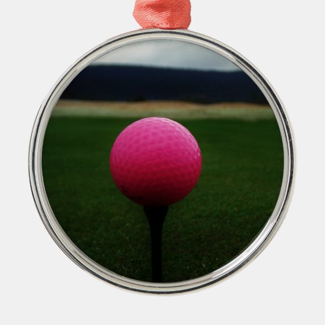 Rosa Golf Boll på en golfbana i bergsområden Julgransprydnad Metall (Framsidan)