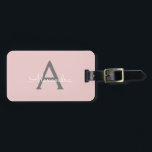 Rosa Grått Girly Script Monogram Namn Modern Bagagebricka<br><div class="desc">Rosa och Grått Monogram Lägg till din egen Märkre i Namn Script Luggage Bag märkrn gör perfekten söt 16 födelsedag,  bröllop,  möhippa,  babydusch eller bachelorette-fest för någon som dekorerar hennes rum i stil.</div>